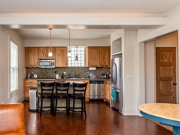 3rd image of 404 S 5th Ave APT 3