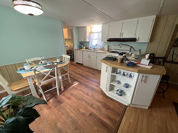4th image of 481 N Washington Ave #5