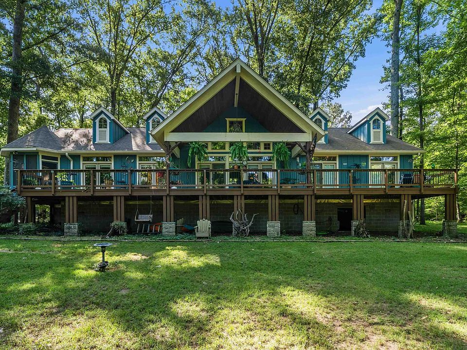 1st image of 134 Riverpark Dr