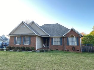 2 Fitzpatrick Ct, Fountain Inn, SC 29644