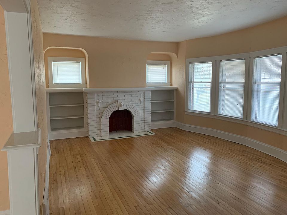 1st image of 3602 E 146th St #2