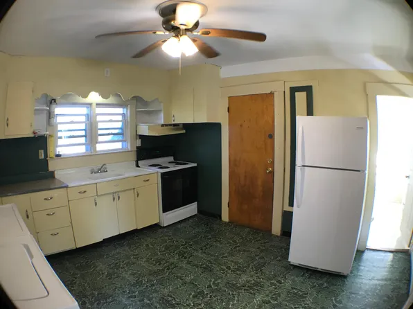 35 Concord St APT 2, Athol, MA 01331