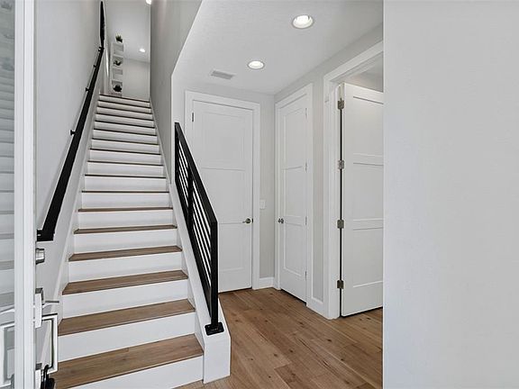 5th image of 1332 W Gray St #9