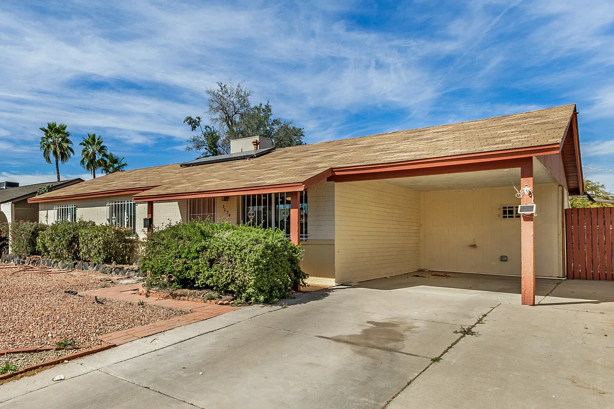 Building Photo - 3234 E Friess Dr