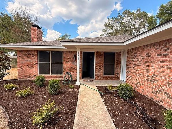 203 Romeo Rd