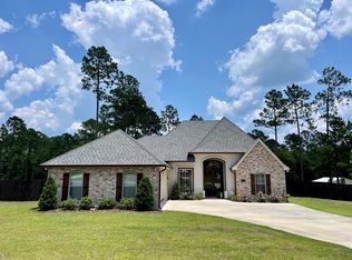 12222 E Pointe Dr, Picayune, MS 39466