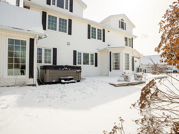 5th image of 493 York Point Rd