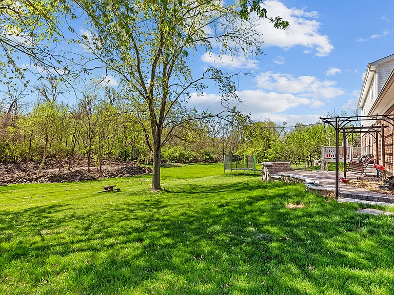 1528 Woodroyal East Dr — Photo 34