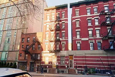 501 1/2 West 43rd Street in Hell&#39;s Kitchen