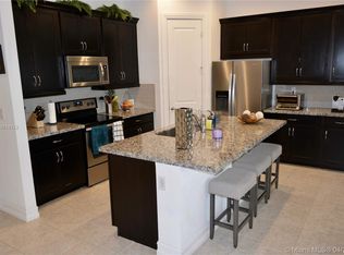 1503 SW 113th Ave, Pembroke Pines, FL 33025