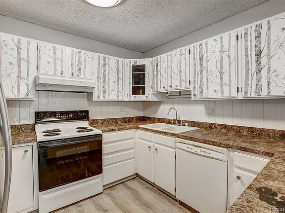 5th image of 7040 E Girard Avenue #107