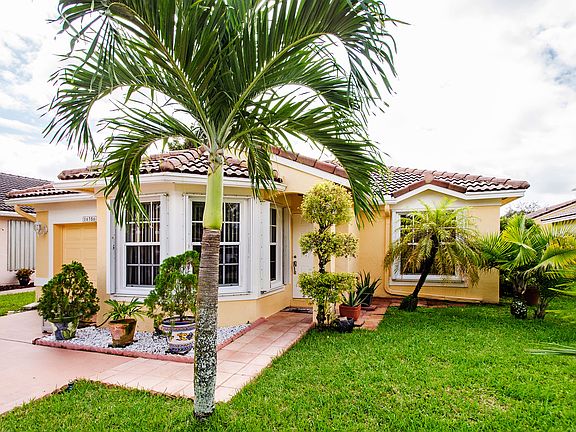 4th image of 16356 NW 24th St