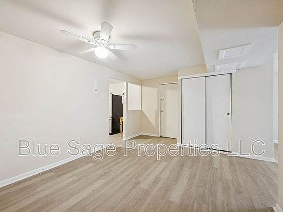 5th image of 100 E Glenolden Ave APT D14