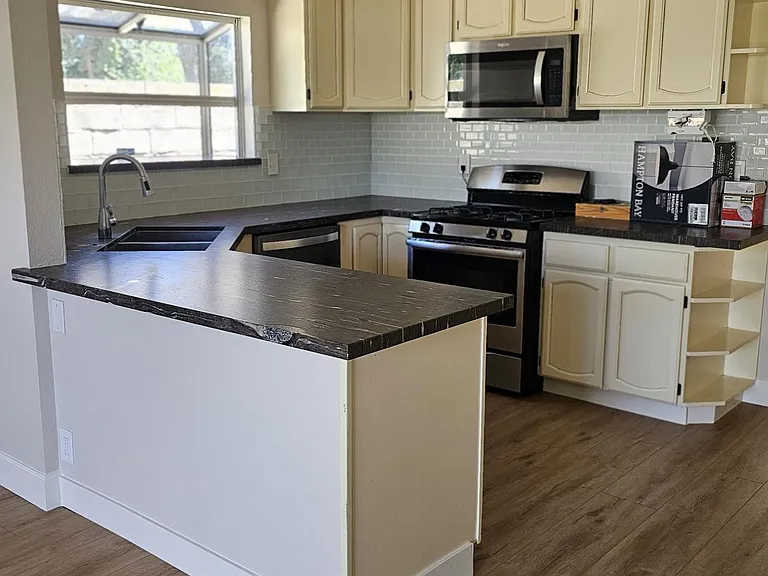 4551 Parkglen Cir — Photo 15