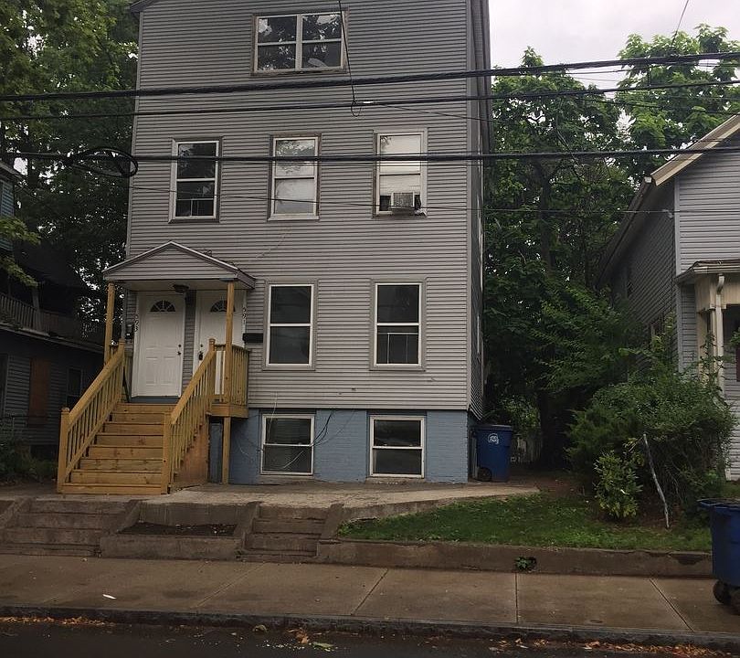 2nd image of 591 Orchard St #2
