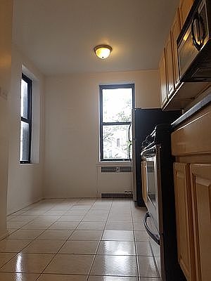 3rd image of 115 E 116th St APT 4E