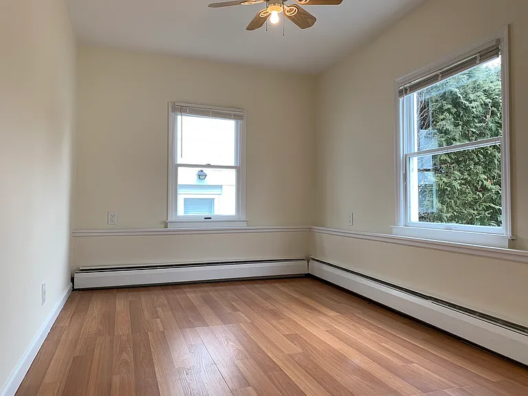 24 Hall Ave — Photo 15