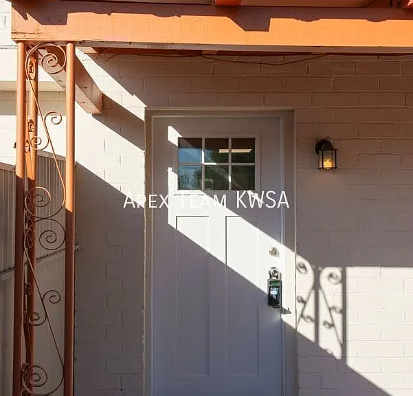 2627 E Grant Rd #8 — Photo 20