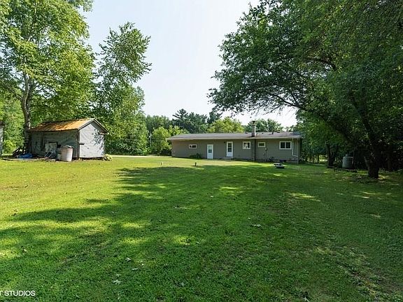 12_5718ThunderRd_26003_BackYard_LowRes