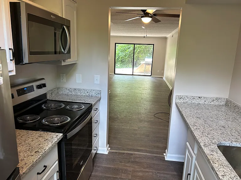 448 Grand Ave #2 — Photo 9
