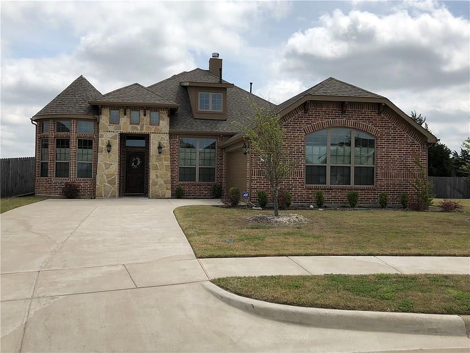 1st image of 614 Saddlebrook Dr