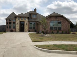 614 Saddlebrook Dr, Desoto, TX 75115