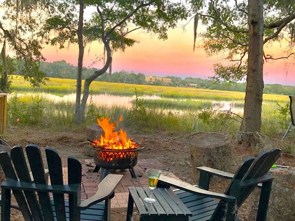 2902 Waters Edge Ct E