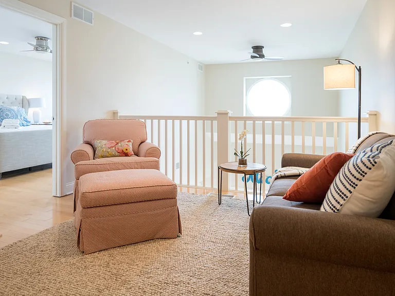 917 W Savidge St #27 — Photo 5