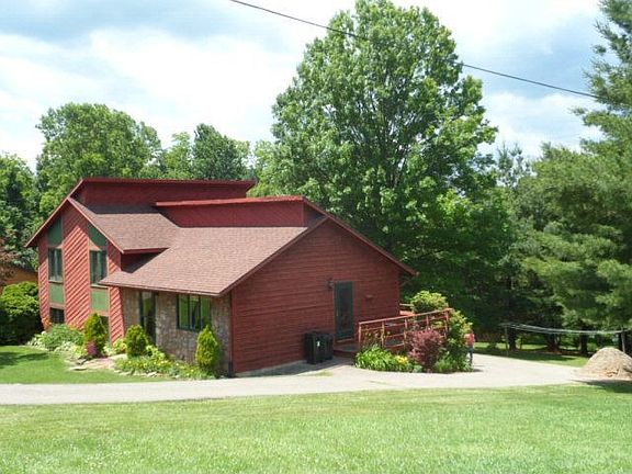 2nd image of 115 Sherry Ln