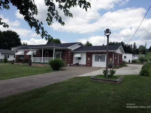 954 Jackson Pike, Gallipolis, OH 45631