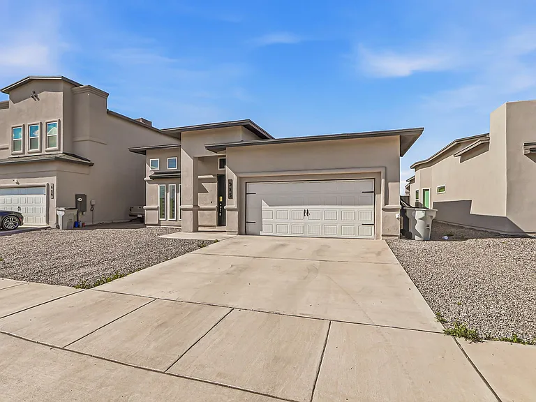 925 Louisiana Downs Ave — Photo 3