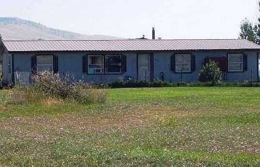 1st image of 19565 Goeres Ln