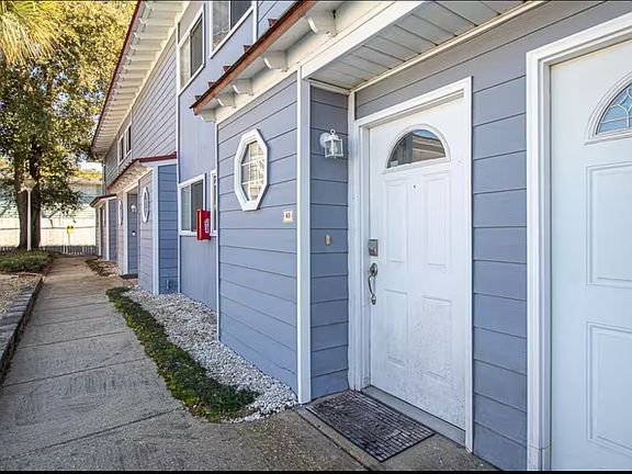2nd image of 1664 Beach Blvd