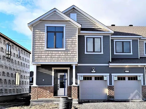 2177 Winsome Ter, Ottawa, ON K4A 5N1
