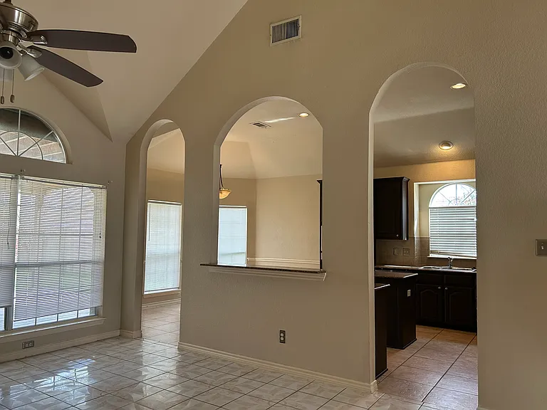 824 Hunters Gln — Photo 4