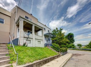 10 Renwick Allentown, Pittsburgh, PA 15210