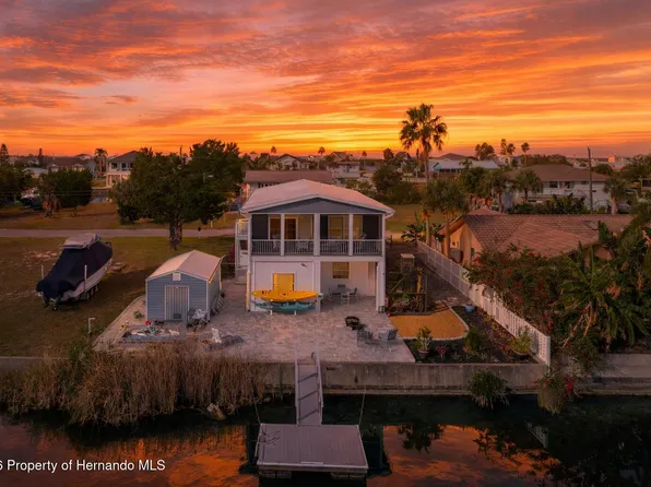 3356 Oleander Dr, Hernando Beach, FL 34607