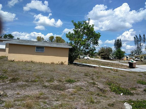 3rd image of 323 Canyon Dr N