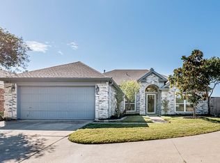 700 Claridge Dr, Arlington, TX 76018