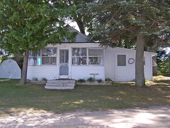3rd image of 14100 Percy Dr