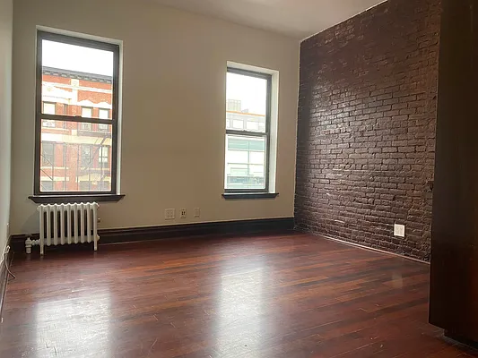 Rented by Bohemia Realty Group | media 12