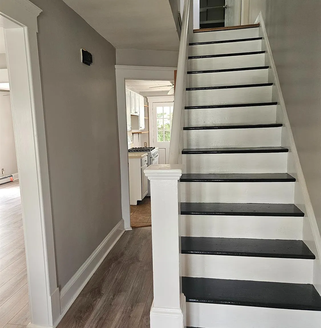 3 bed, 2.0 bath, $3,100 — Photo 2