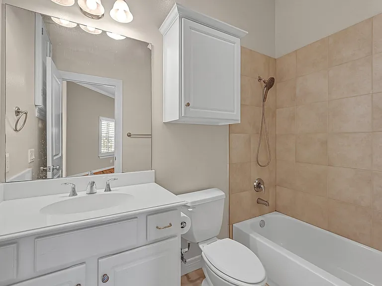 1204 Cohn St — Photo 25