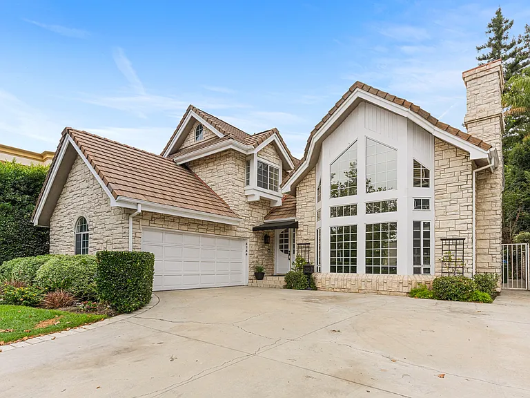 Front Exterior Driveway