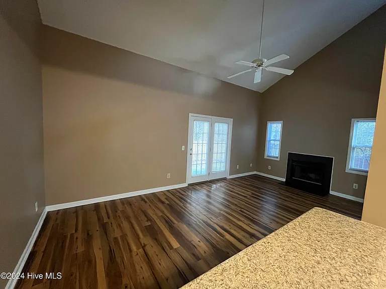 5146 Lamppost Cir — Photo 7
