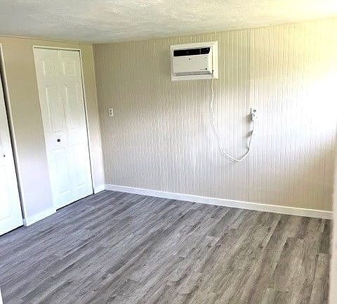 5th image of 2376 Case Ln Unit B