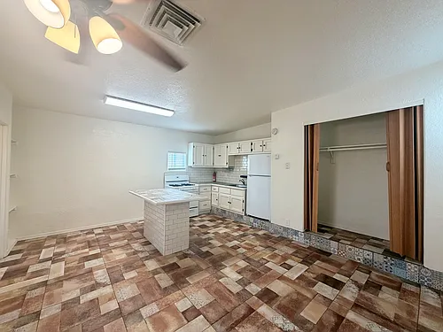 Floor plan 09
