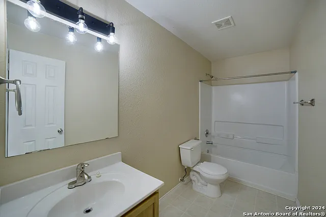 16526 Amberly Ct — Photo 21
