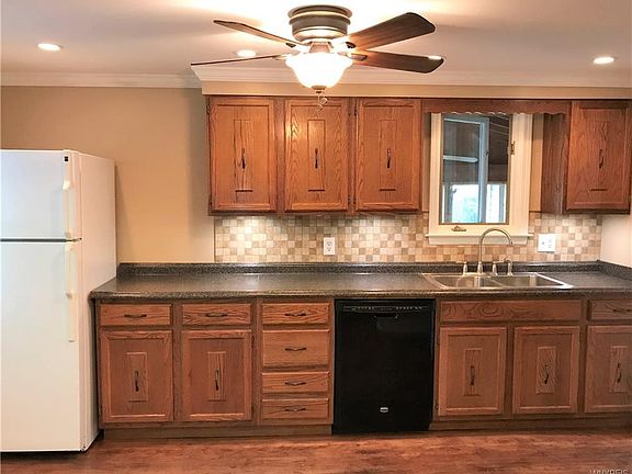 4th image of 228 Woodland Dr