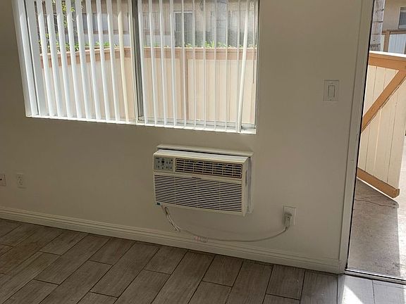 5th image of 11621 & 11631 Stuart Dr #31-4